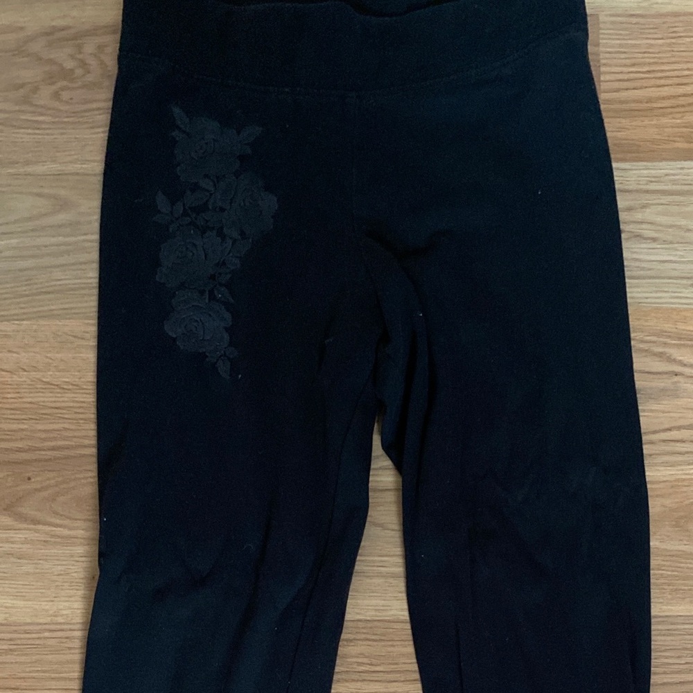 black leggings